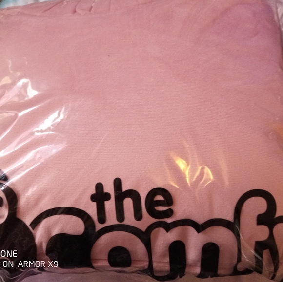 The Comfy Original Hoodie! 🩵 - Picture 3 of 3